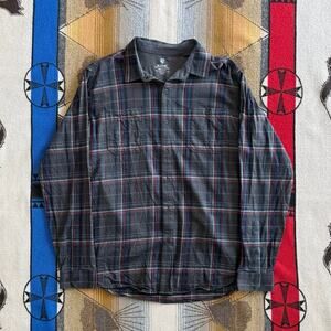 Men’s Kuhl Button Up Long Sleeve Shirt Size Medium Plaid Outdoor Hiking Nature